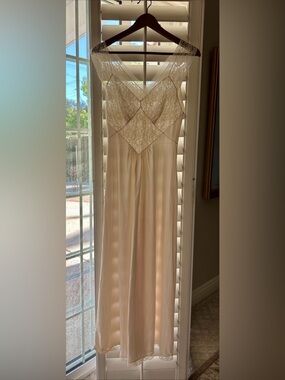 Vintage Vanity Fair Blush Pink Full Length Sleeveless Lace Trim Nightgown Sz 34